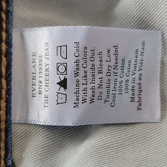 Everlane "Cheeky" Distressed Crop Jean Md. Wash Size 24 - Picture 9 of 14